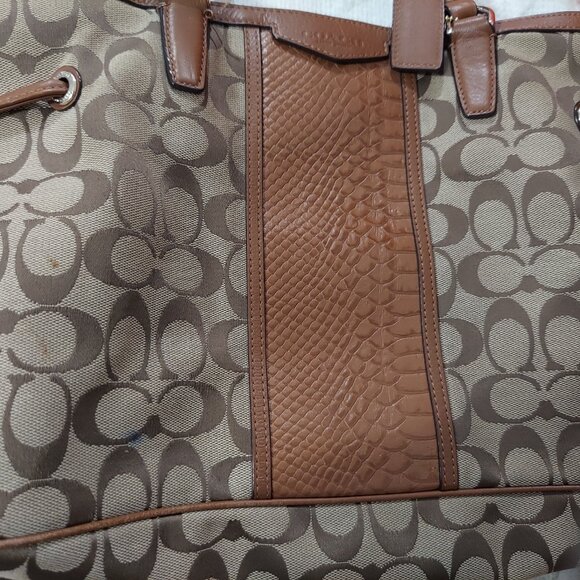 Vintage Coach Brown Jacquard Shoulder Bag with Signature Monogram - Picture 7 of 9